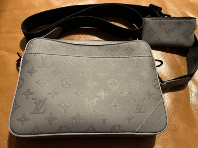 Shop Louis Vuitton MONOGRAM Louis Vuitton DUO MESSENGER BAG by Bellaris