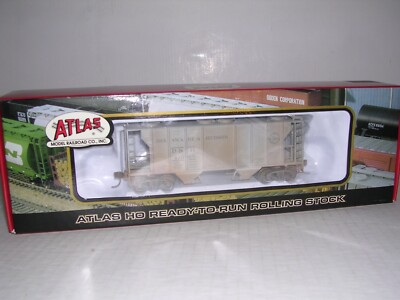ATLAS #1848-2  D.& H. PS-2 Covered Hopper Car #12065 Weathered H.O.Scale 1/87
