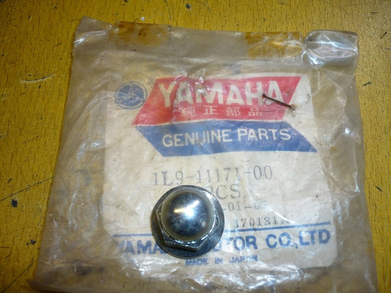 Ecrou Borgne Yamaha 1l9-11171-00 Xs 250 3n6 Xs 400 3n7 1979 90176-10049