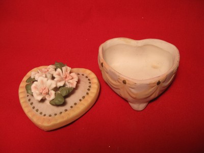 Ceramic Heart Shaped Trinket Box