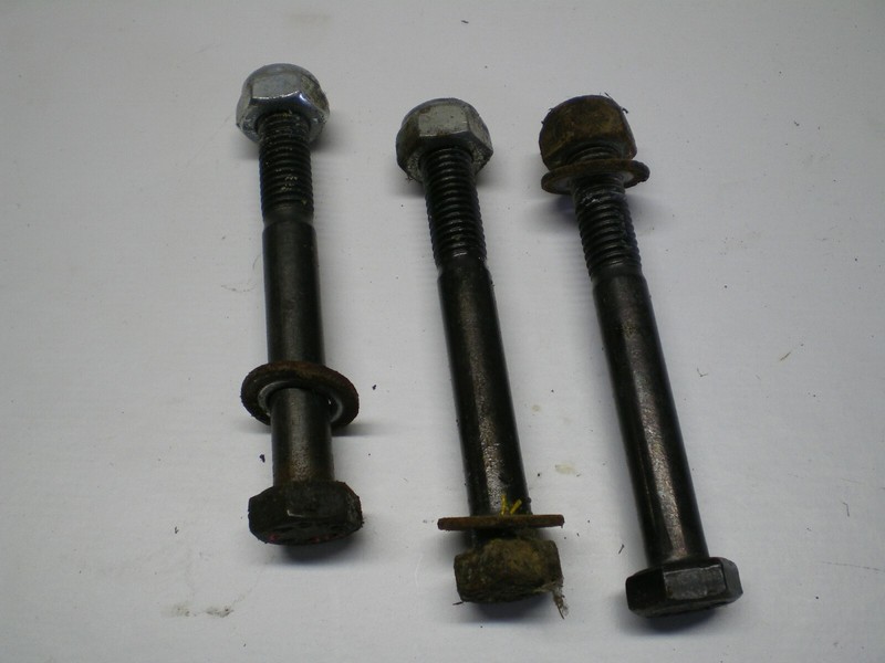 Vis Fixation Moteur De Tondeuse Ggp Np534tr De 2007