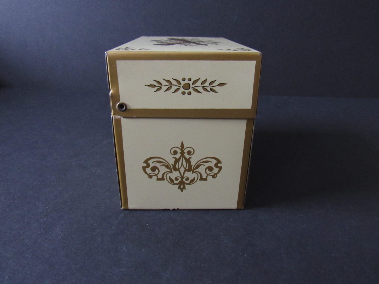 Vtg. Ohio Art Recipe Tin With Matching Tray, Wheat & Arrows Pattern. Exc. Cond.