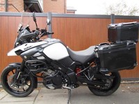 SUZUKI DL1000-AL9...FULL LUGGAGE.IN AMAZING CONDITION .. 7700 MILES..2020 MODEL.