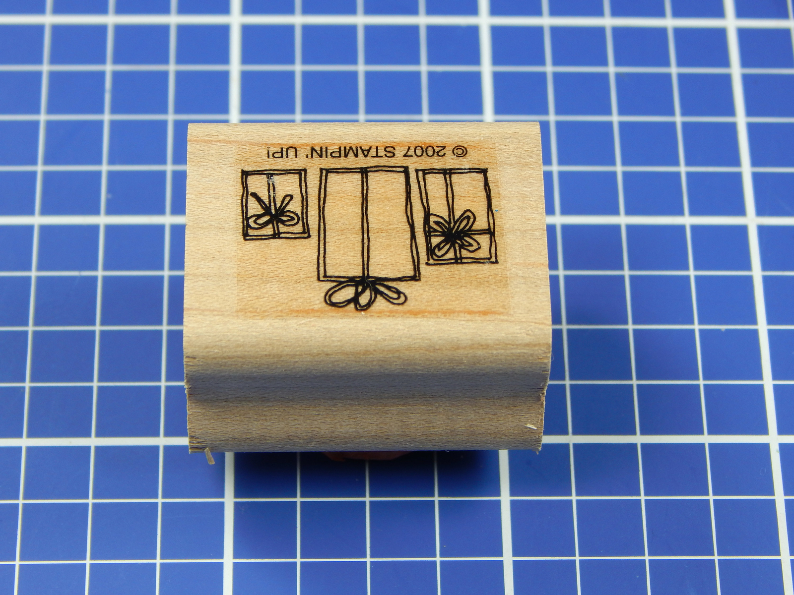 Three Wrapped PRESENTS / GIFTS, Wood Mounted Rubber Stamp by Stampin' Up!  EUC!