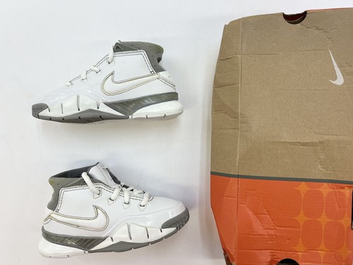 NIKE ZOOM KOBE 1 USA 2006年　オリジナルモデル NIKE ZOOM KOBE 1 USA 2006年 オリジナルモデル - メルカリ