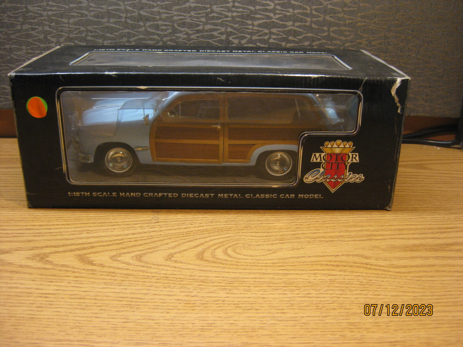 1/18 1949 フォード ウッディーワゴン モーターシティクラシクス s-l400.jpg