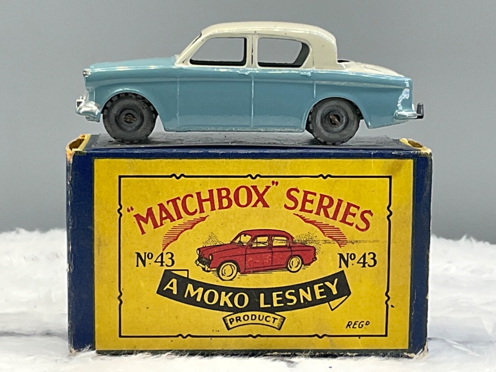 処分価格　SPOT-ON HILLMAN MINX 1800ミニカー 処分価格 SPOT-ON HILLMAN MINX 1800ミニカー - メルカリ