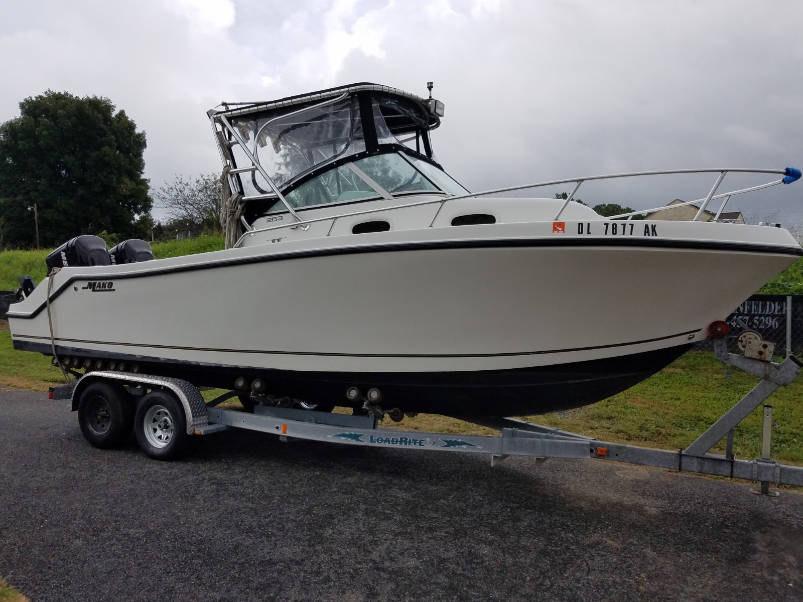 1999 Mako 253 Walkaround