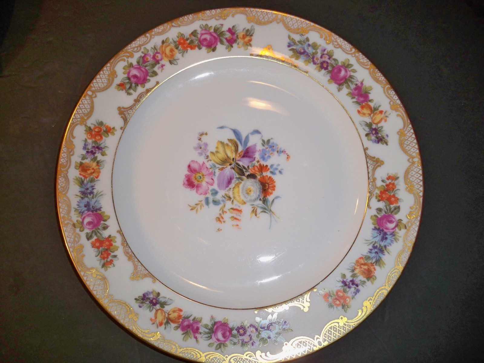 3 ROYAL BAYREUTH ROB41 DINNER PLATES FLORAL WITH GOLDTONE ACCENTS 9 7/8