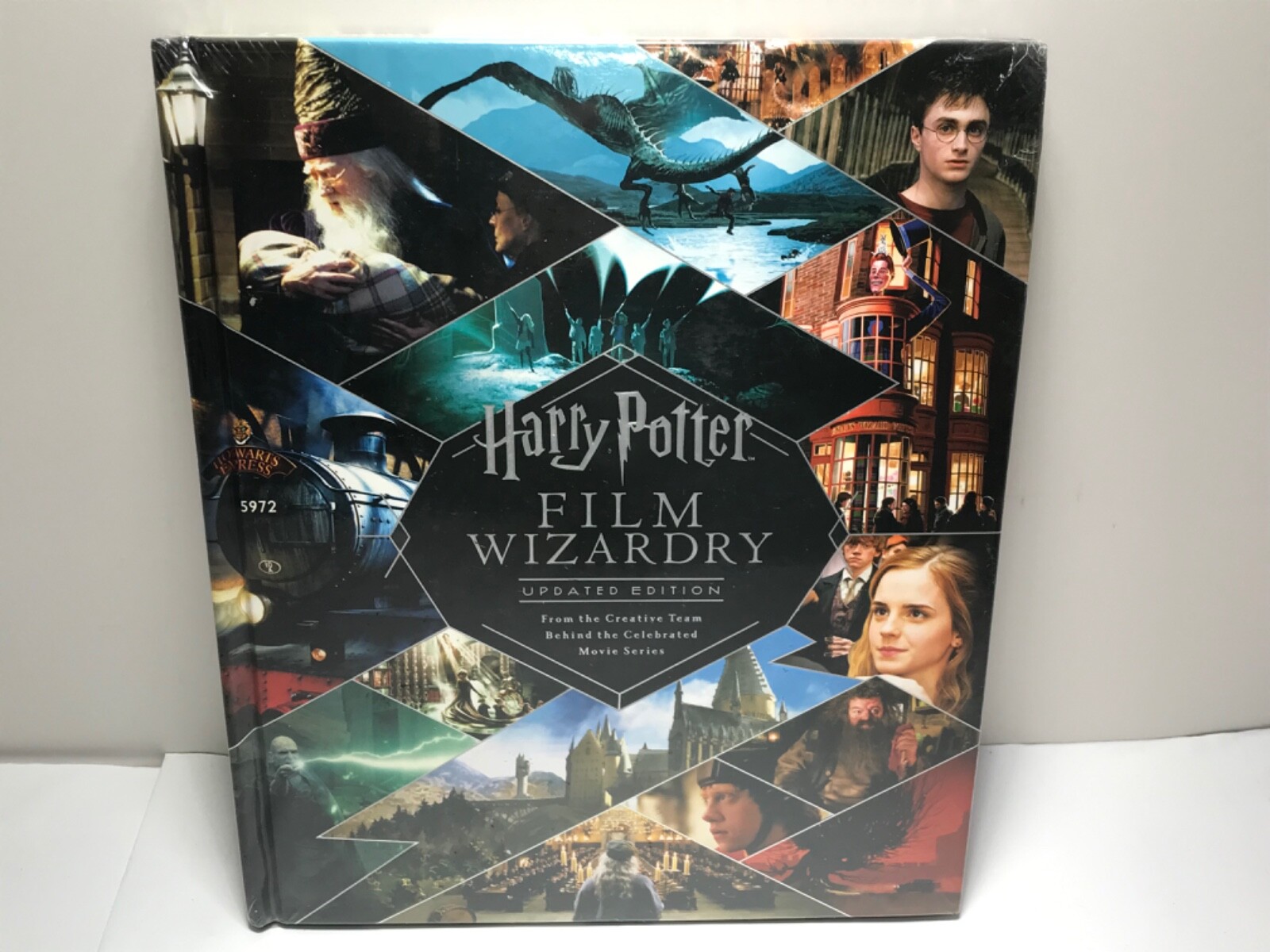 洋書 HARRY POTTER FILM WIZARDRY Harry Potter Film Wizardry: From the Creative Team Behind