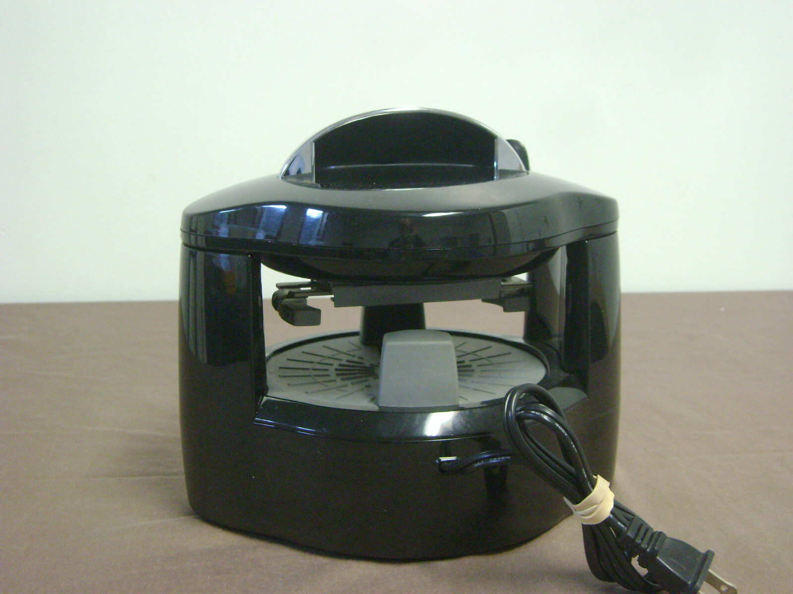 Black + Decker Lids Off Automatic Bottle Jar Opener Black EUC JW275