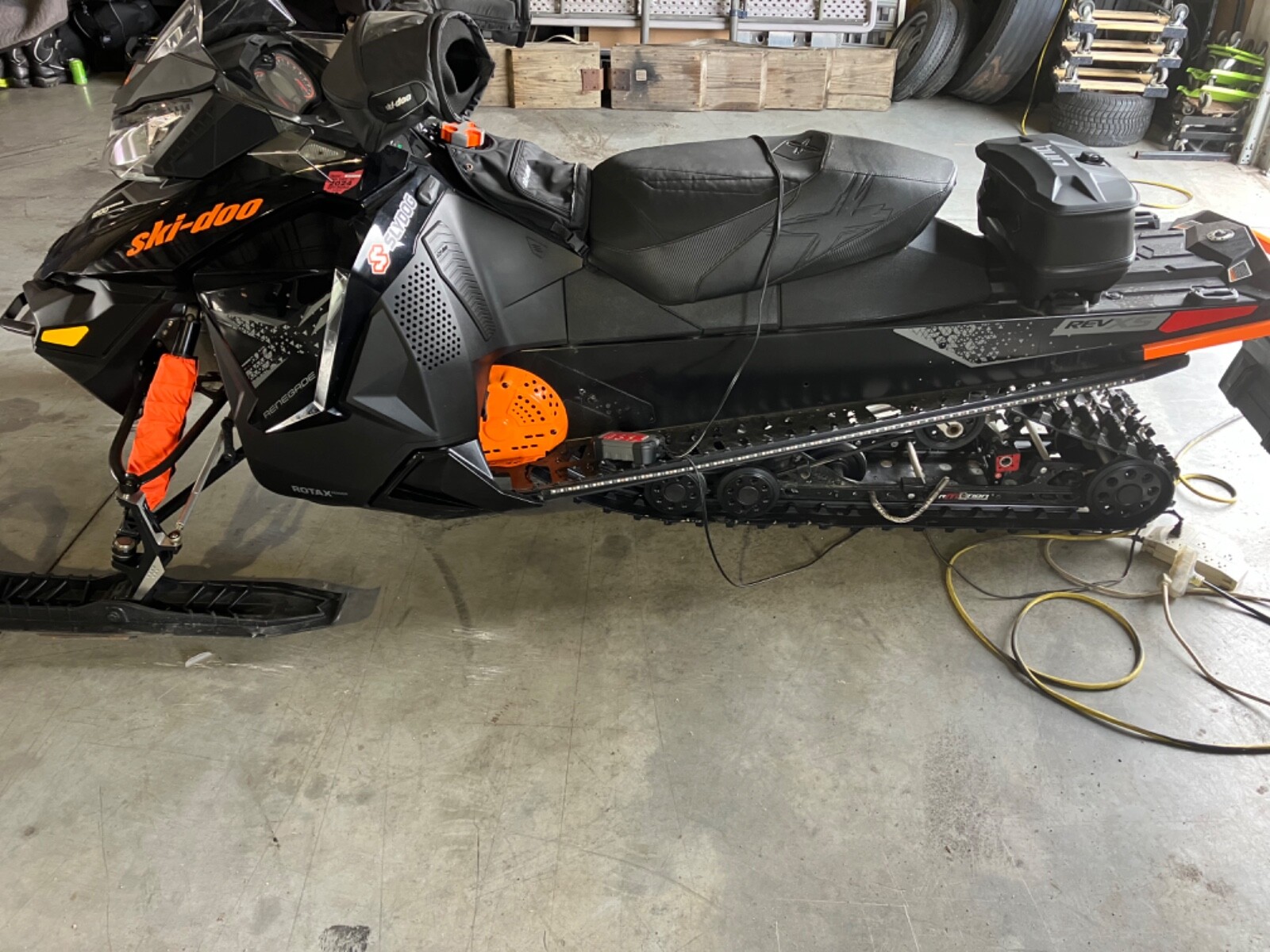 2017 Skidoo Renegade X 4 Stroke Xs Chassis 137 Track Used Skidoo for