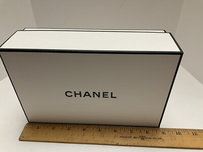 Authentic CHANEL Rectangular Empty Gift Storage Box 8.5''x5.5''x3  Tissue Packing