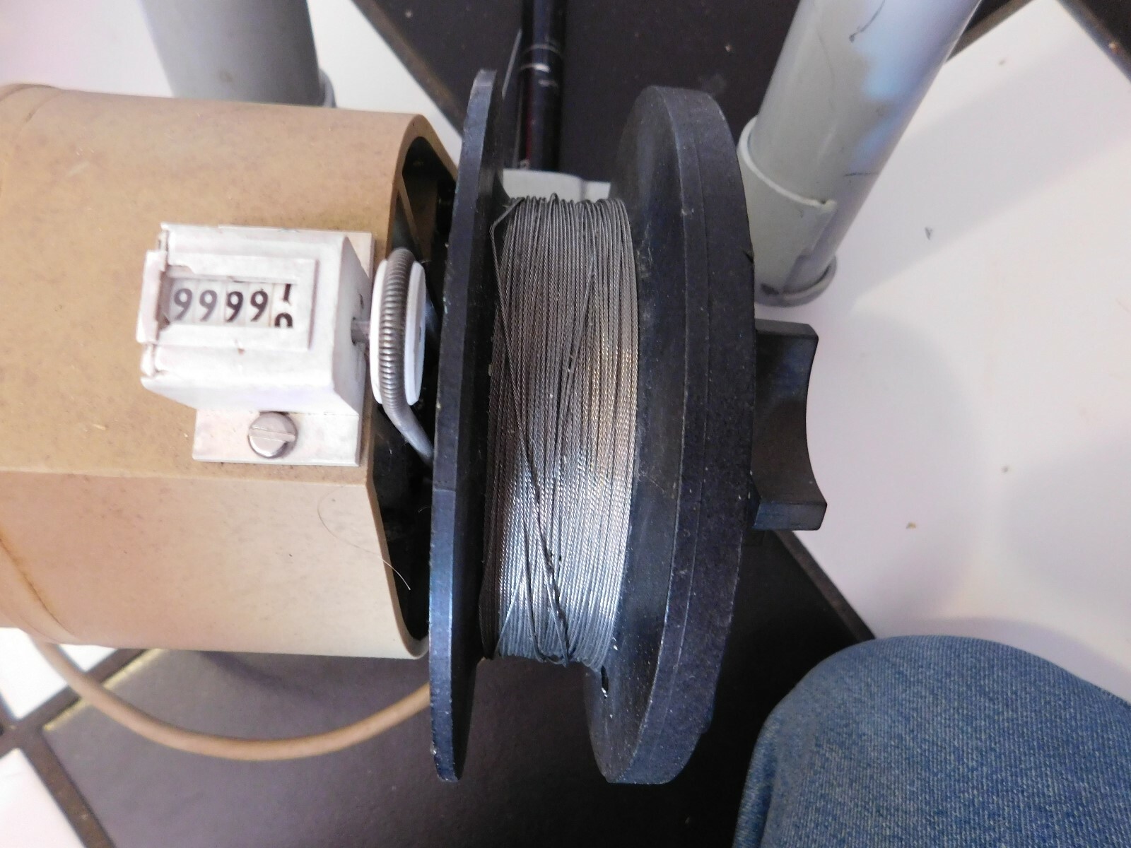 PAIR OF WALKER ELECTRIC DOWNRIGGERS W/ROD HOLDERS,COUNTERS