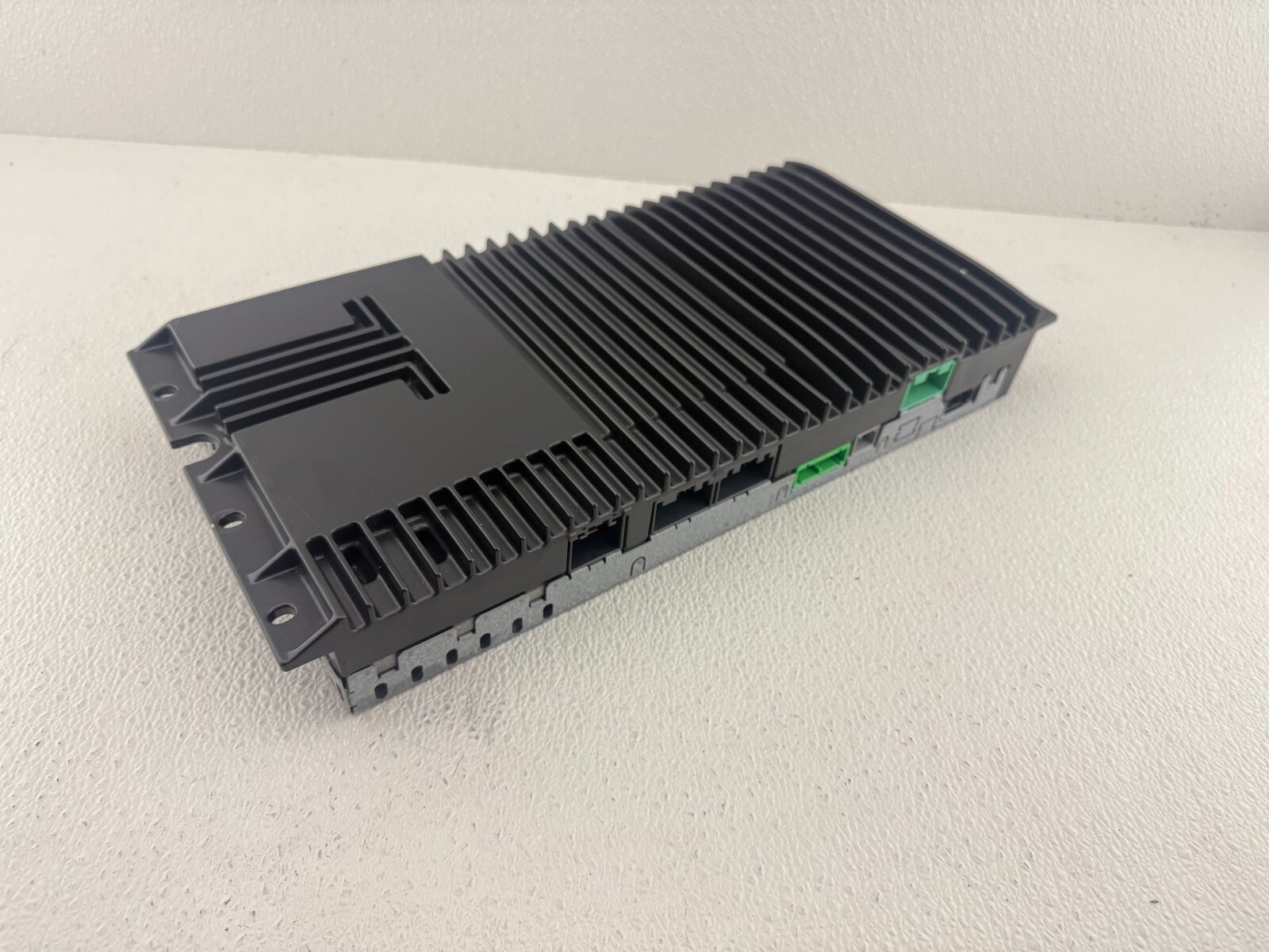 レンジローバー　アンプ　パワーアンプ　HPLA-19C164-ADC レンジローバー アンプ パワーアンプ HPLA-19C164-ADC - メルカリ