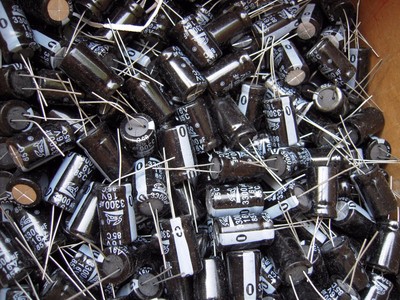 10 Pieces Green 3300uF 16V Electrolytic Capacitor Aluminum Radial B27