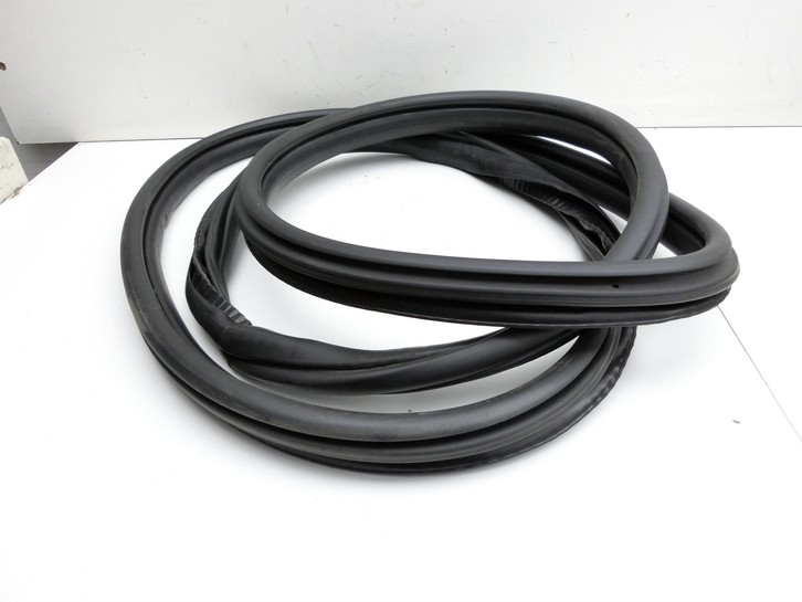 Mini Cooper S F55 LCI 18-21 Dichtung für Rahmen Tür Links Vorne Mini Cooper S F55 LCI 18-21 01.07.2021 gebraucht Vorschau 2