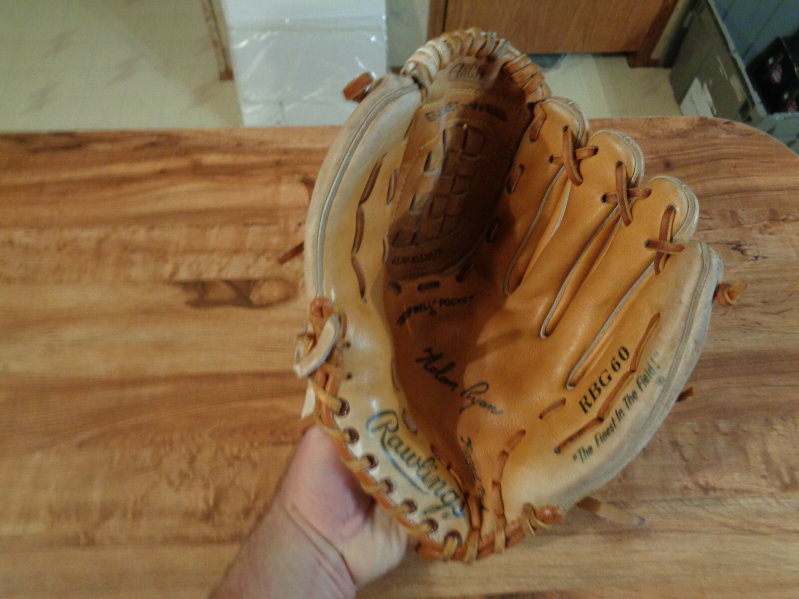 Rawlings RBG60 Leather Baseball Glove Deep Well Pocket Basket Nolan Ryan RHT