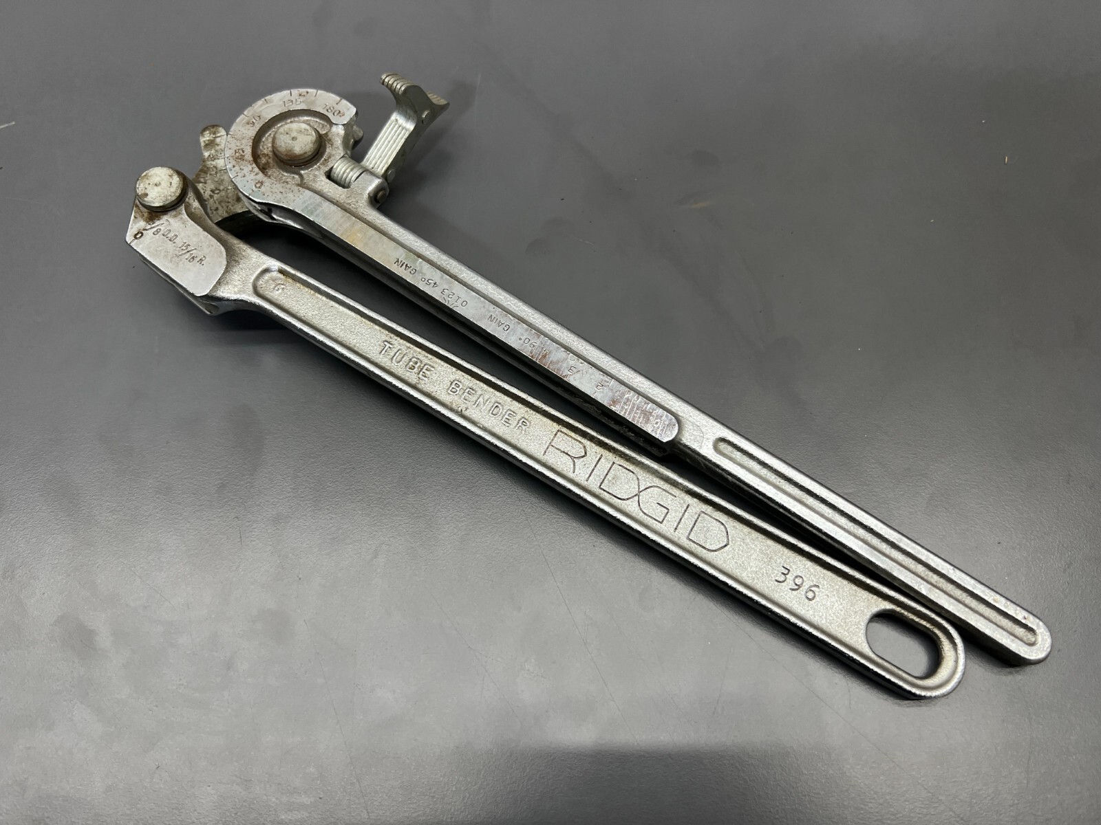 L) VINTAGE RIDGID NO. 396 TUBE PIPE BENDER 3/8 L) VINTAGE RIDGID NO. 396 TUBE PIPE BENDER 3/8