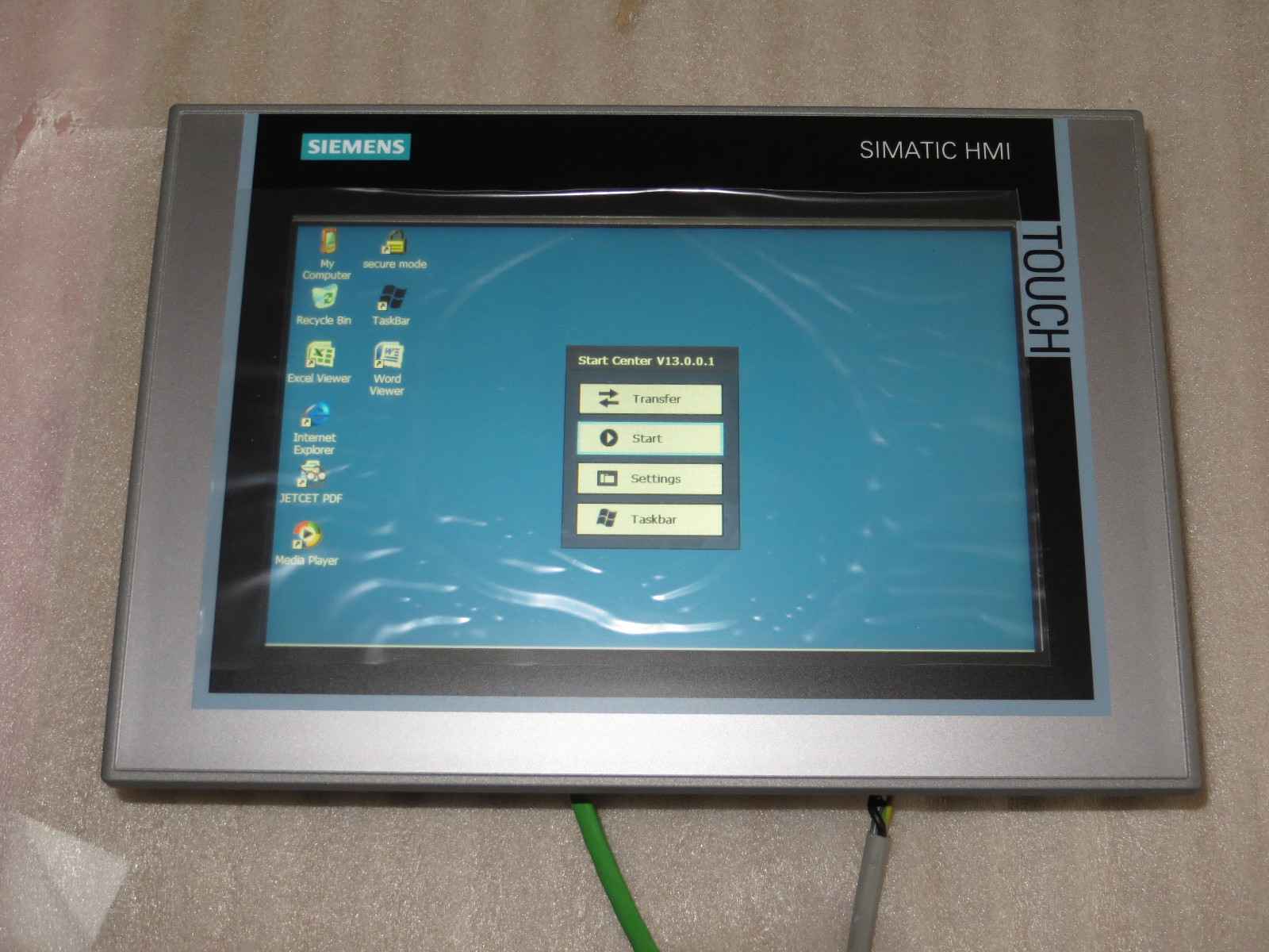 Siemens 6AV2 124-0JC01-0AX0 HMI TP 900 Comfort Touch, 2015 Brand New Open Box