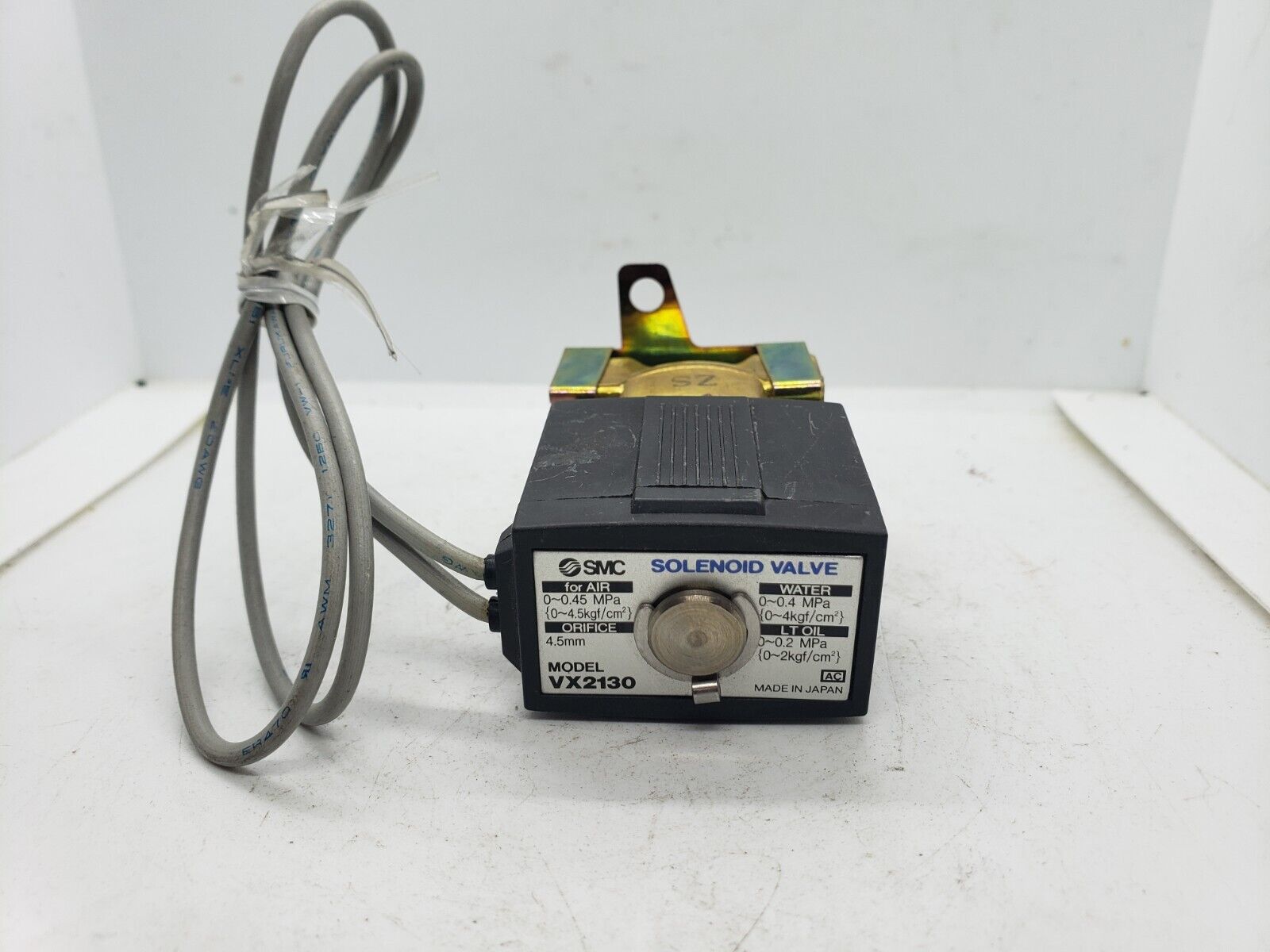 SMC VX2130 SOLENOID VALVE 220/240VAC 1/4 SMC VX2130 SOLENOID VALVE 220/240VAC 1/4