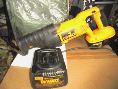 VARIABLE SPEED RECIPROCATING SAW DEWALT DC385 BATTERY CHARGER