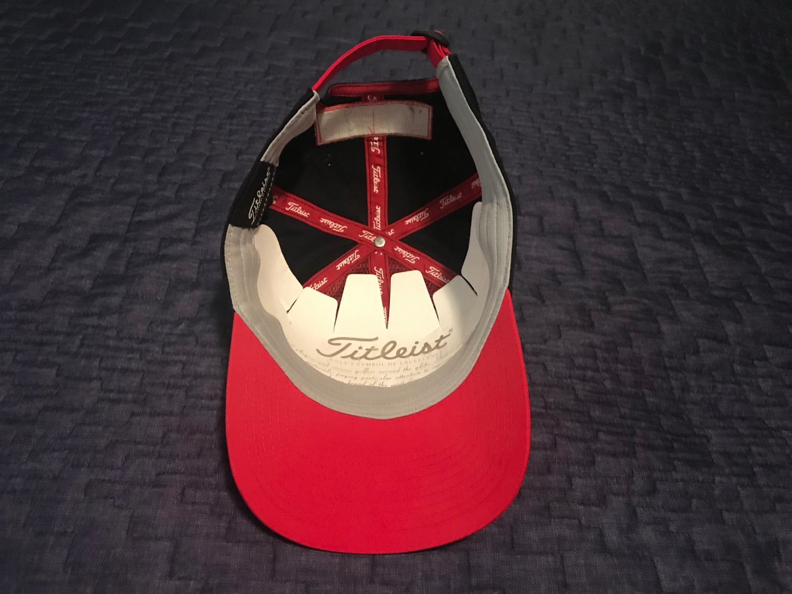 NEW Titleist Tour Tech Hat BLACK/RED Titleist Golf Cap Adjustable