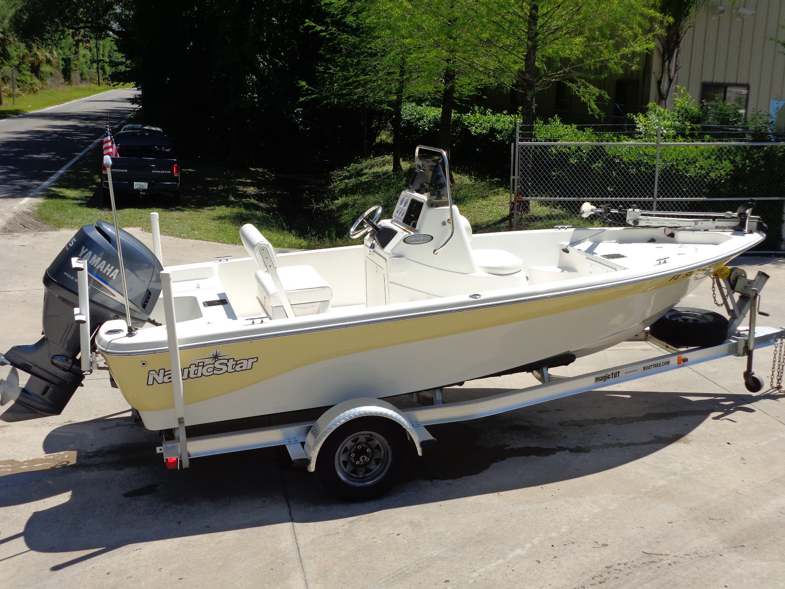 CLEAN 2006 NAUTIC STAR 1800 BAY CC FISHING BOAT 115 HP YAMAHA 4-STROKE 306 HOURS