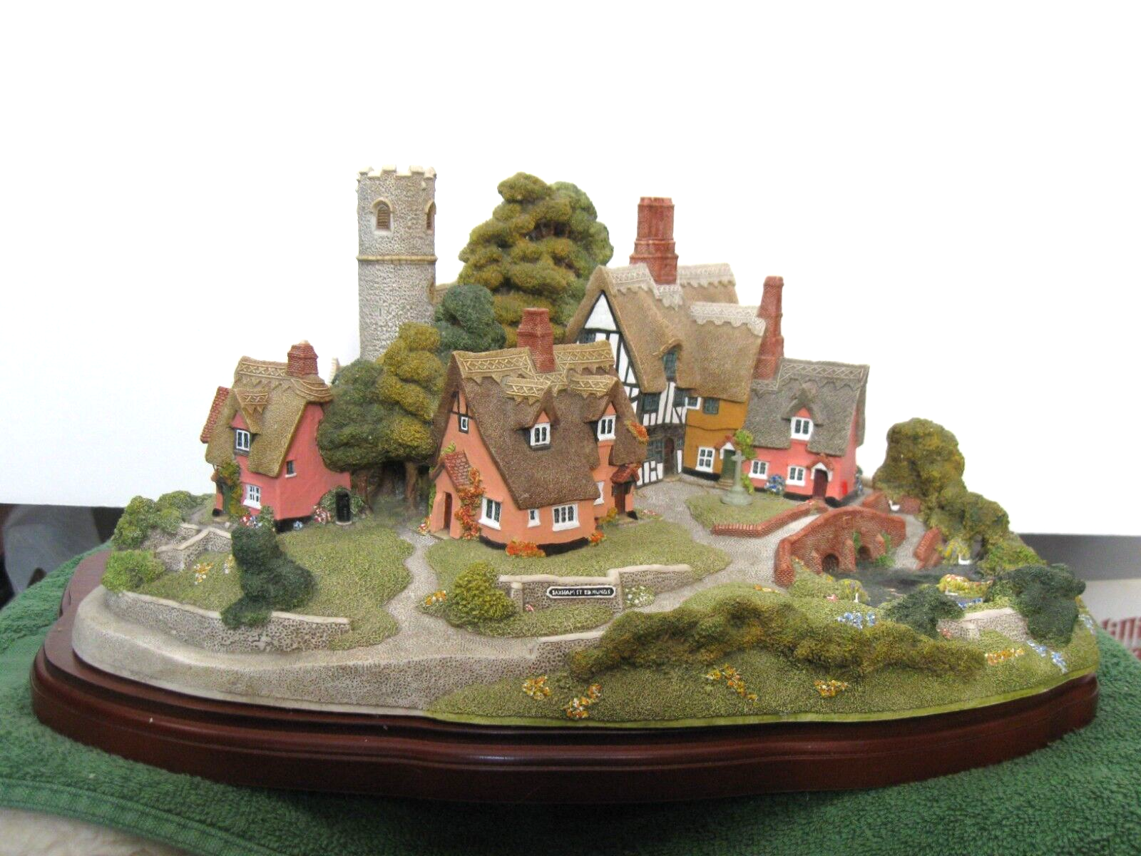 Lilliput Lane 大型 リリパット saxham st edmunds $_57.PNG?set_id=880000500F