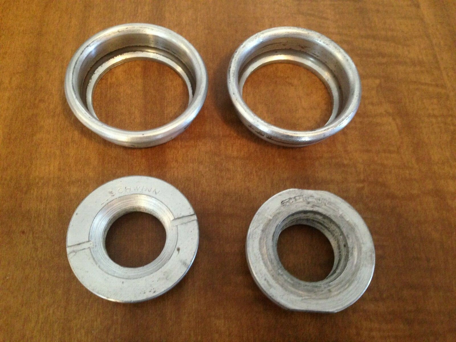 SCHWINN BOTTOM BRACKET SET    - BAG (HS4)