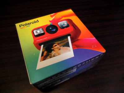 Polaroid Go Instant Camera with Wrist Strap & USB Charging Cable (RED) - NEW