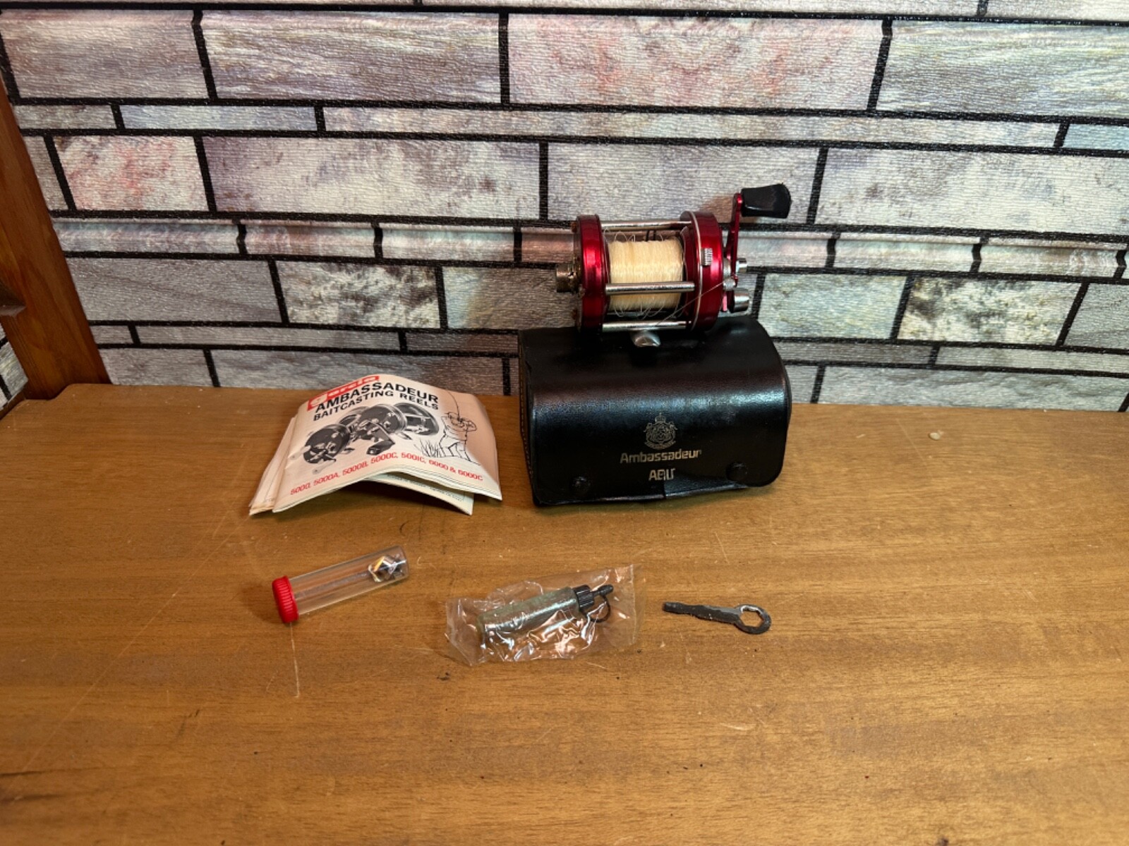 Abu Garcia Ambassadeur 6000 Reel, Case, Manual, Tools, We Abu Garcia Ambassadeur 6000 Reel, Case, Manual, Tools, We