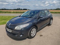 2010 Renault Megane 1.6 16V Expression 5dr HATCHBACK Petrol Manual