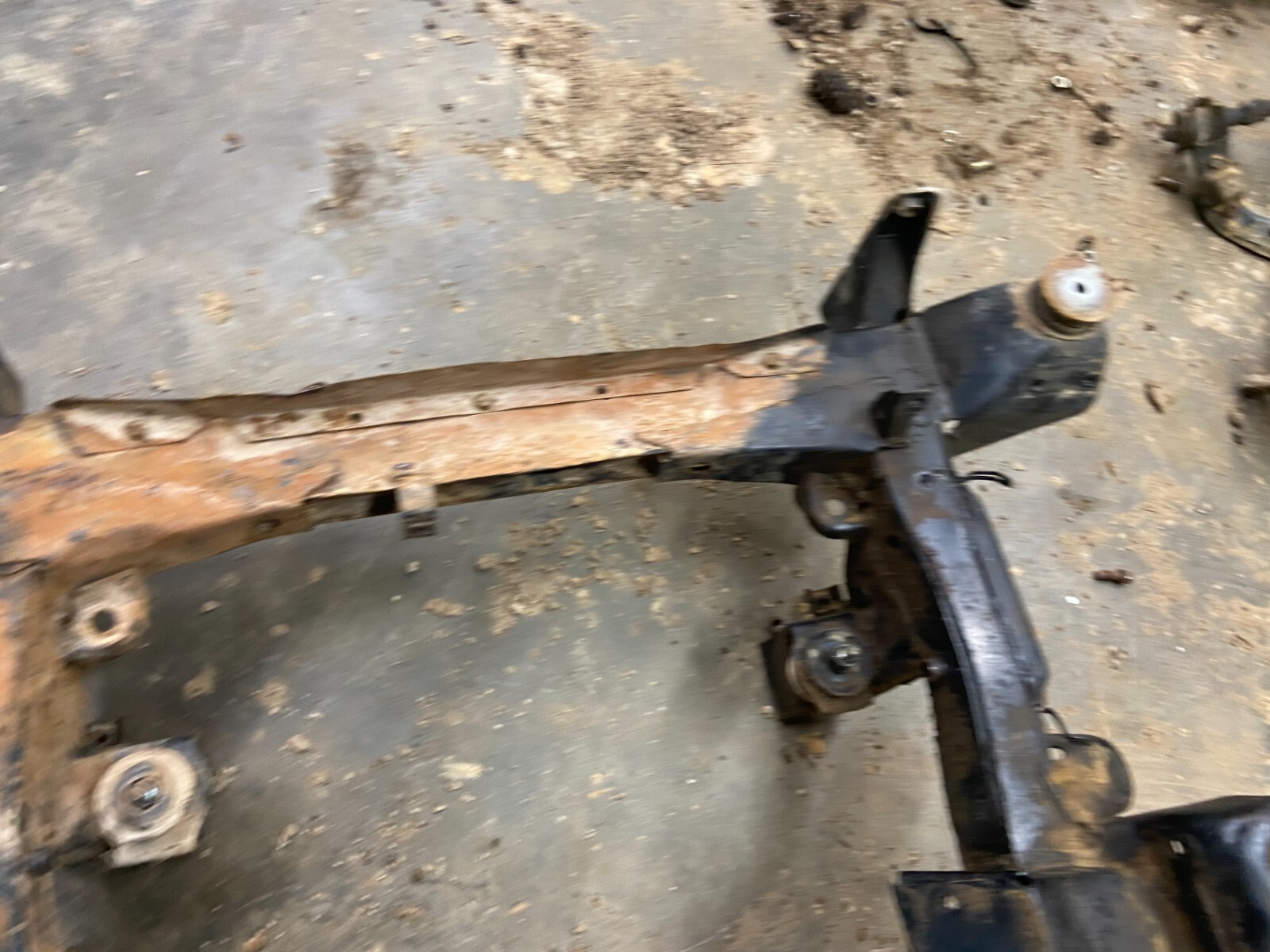 1990-1993 MITSUBISHI MIGHTY MAX 3.0 FRONT FRAME SECTION | eBay