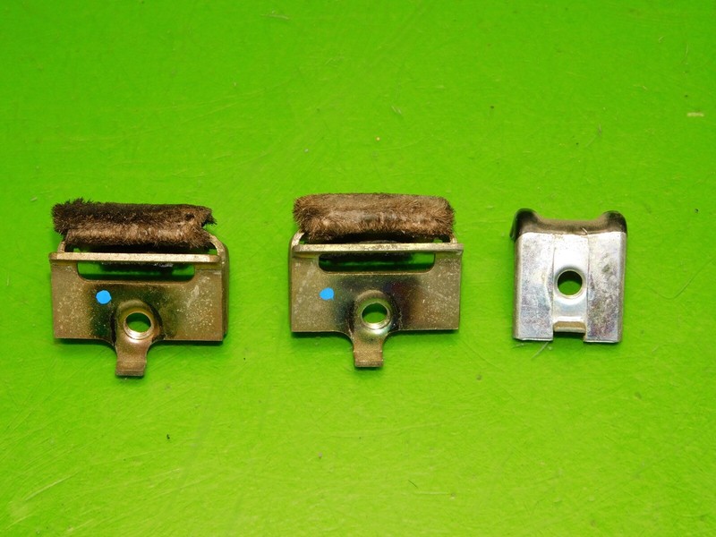 84-87 Civic CRX Si OEM door glass window guides stoppers bump L or R ONE SET