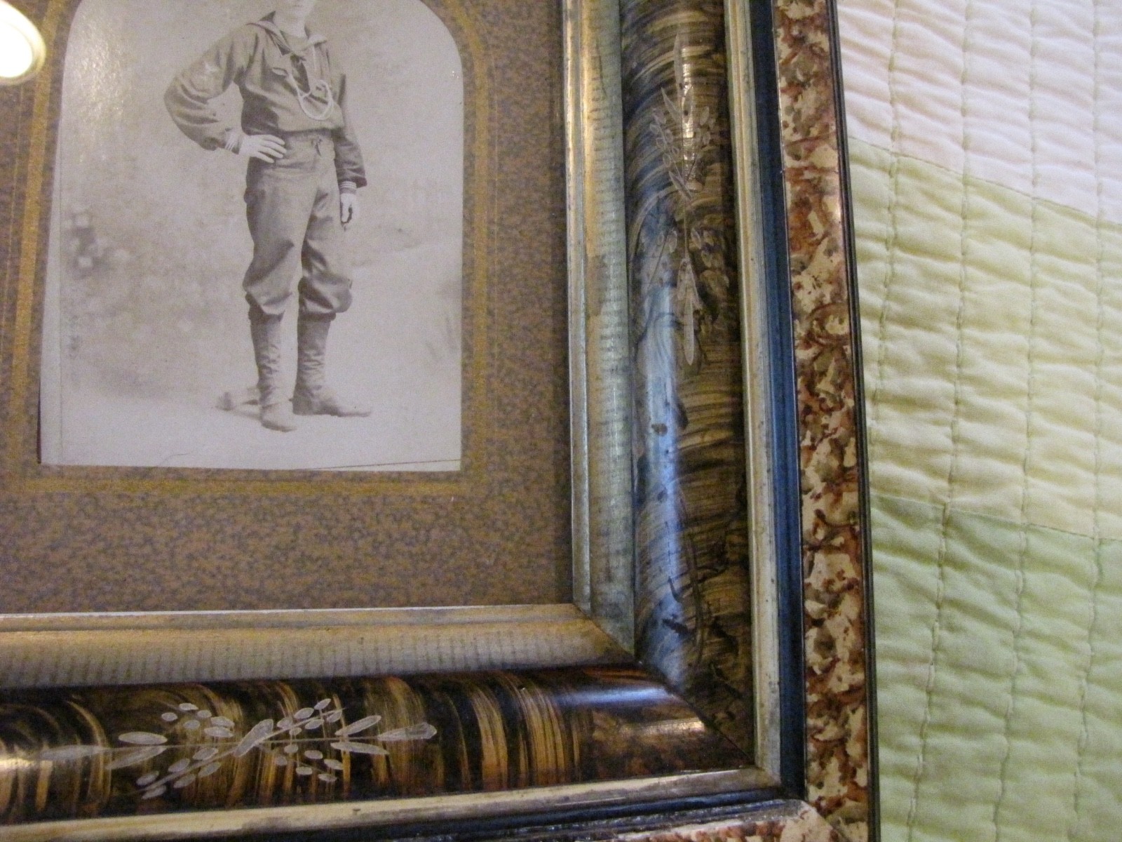 SPANISH AMERICAN WAR SOLDIER, IS FABULOUS ORNATE VICTORIAN FRAME