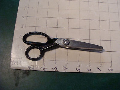 Vintage sewing item: zig-zag scissors, HC Japan, work