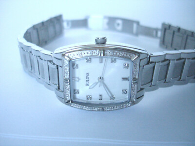 Pre-owned Bulova Women's 96r162 Highbridge Diamond Watch Tonneau Case