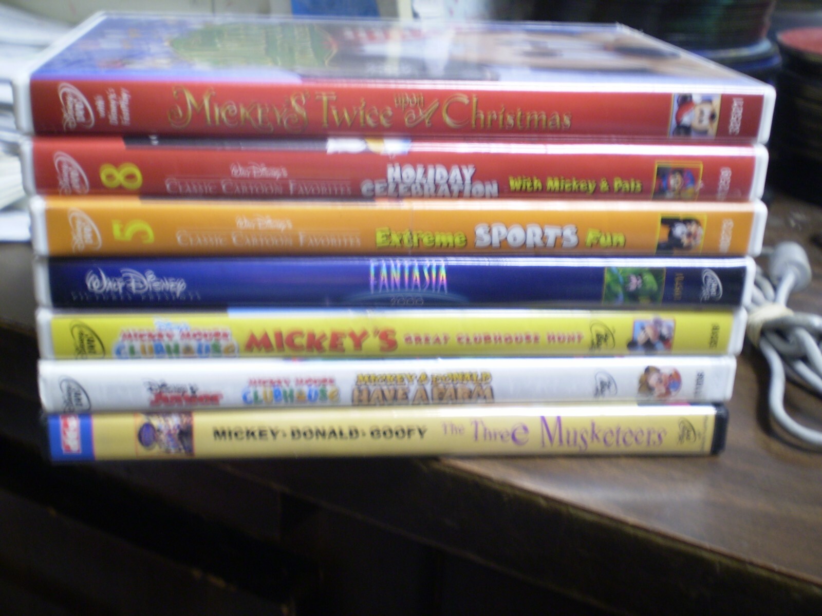 Disney Family Dance Party DVDセット ファミリーダンスパーティ」を買ったのは失敗だった？内容と正直