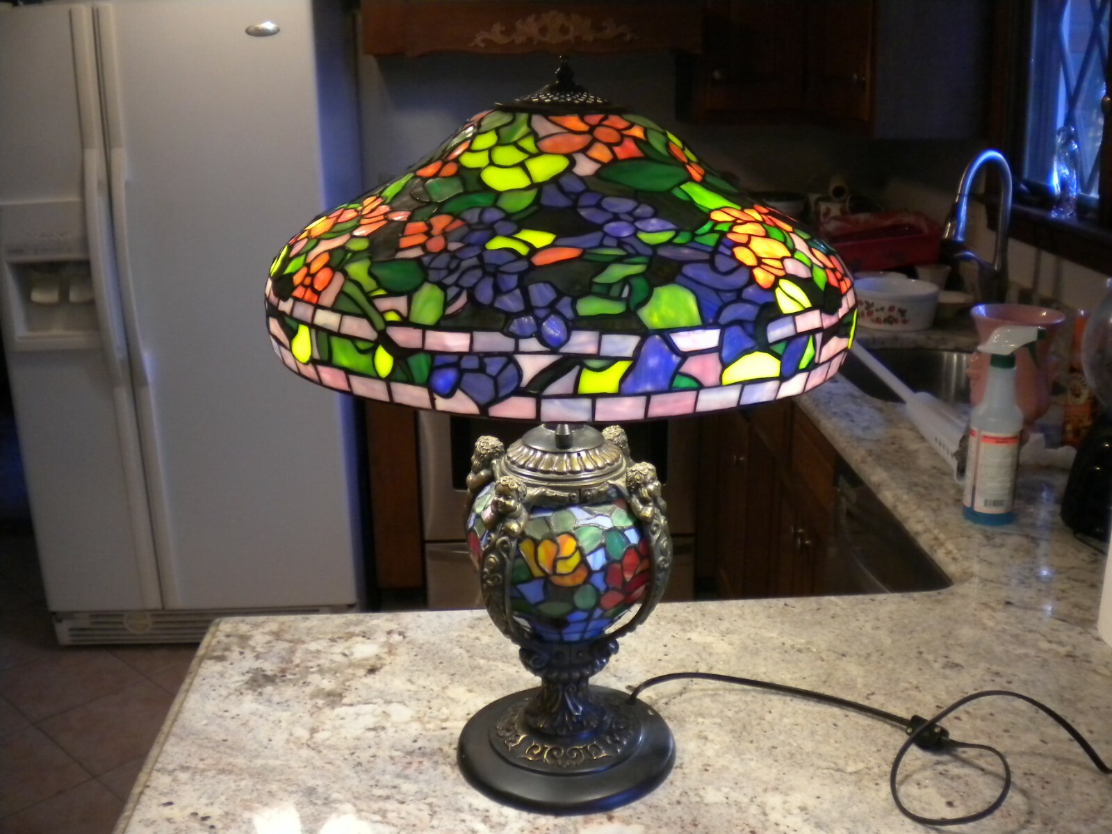 ステンドグラス　THE LAMPS OF TIFFANY STUDIOS OF STUDIOS TIFFANY LAMPS ステンドグラス　THE