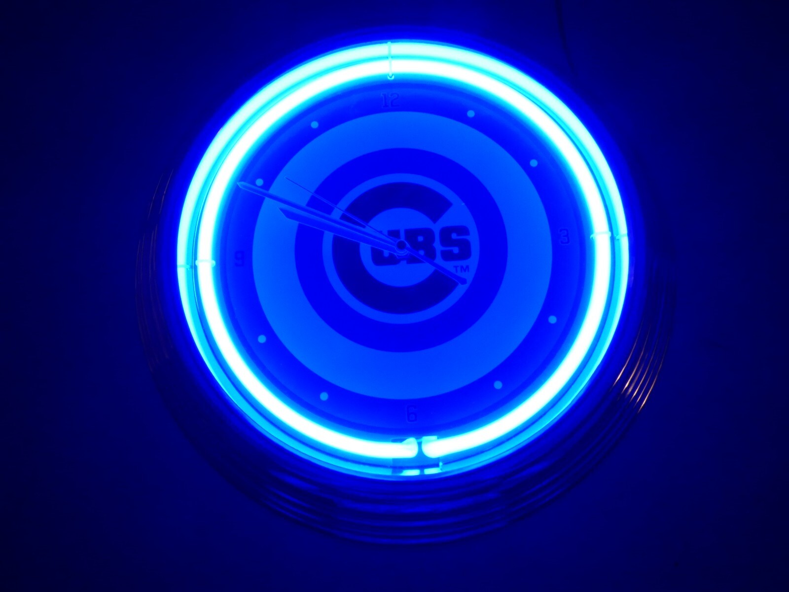 CHICAGO CUBS - Neon Clock - Silver Frame 14" - Baseball Bar Sign Powered EX COND