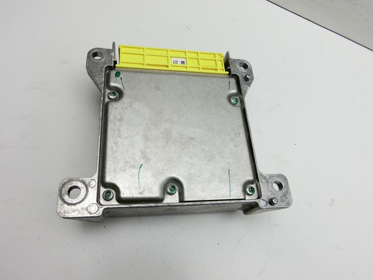 Mercedes S204 C180 09-14 Airbag Steuergerät Airbagsteuergerät Modul Sensor Mercedes S204 C180 09-14 01.06.2010... Bild 4
