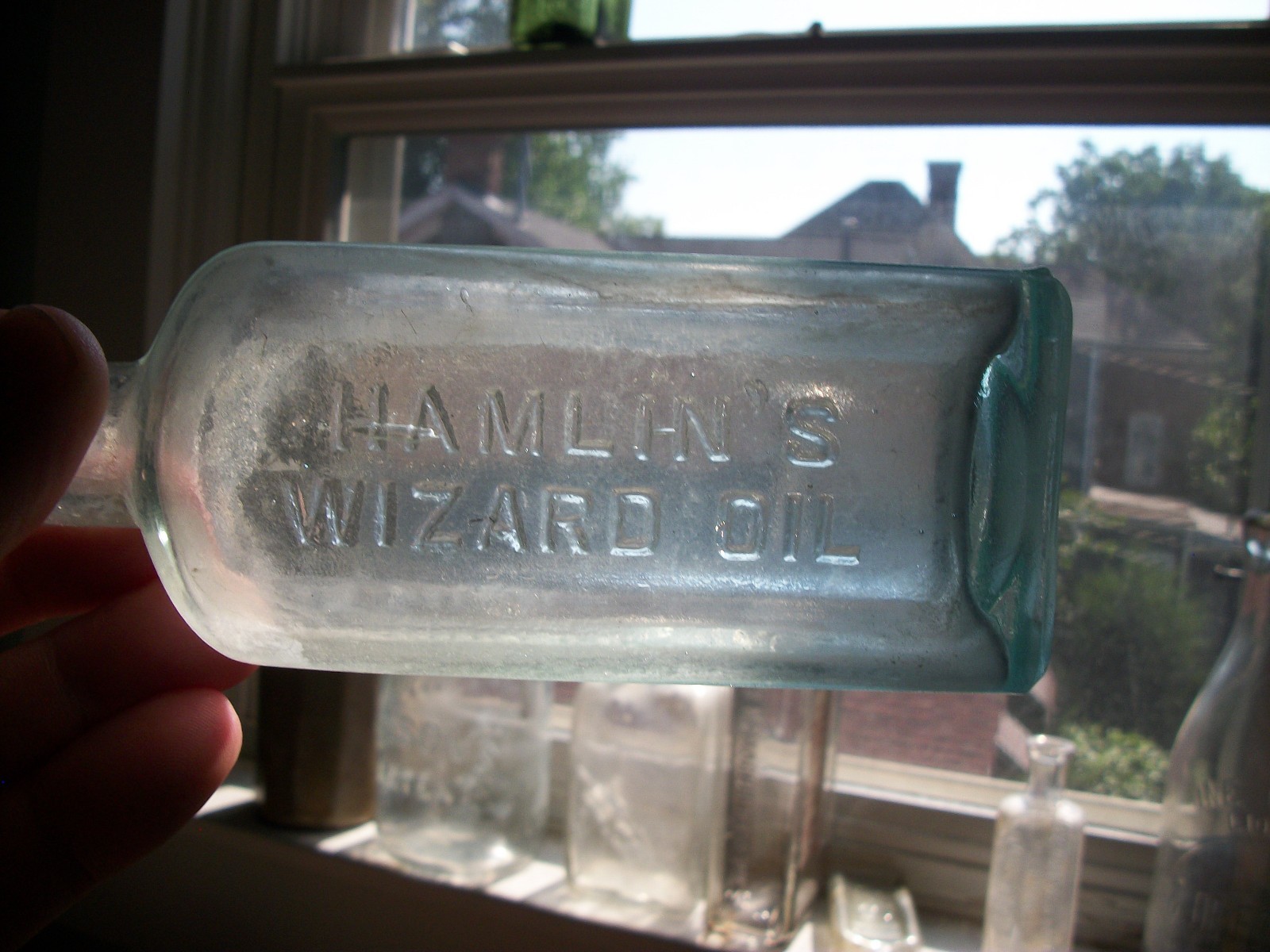 1890S ERA QUACK MEDICINE HAMLIN'S WIZARD OIL CHICAGO ILLINOIS 6 INCHES TALL