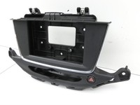 Opel Astra K 19-21 Blende Innen Einbaurahmen Warnblinkschalter Opel Astra K 19-21 26.01.2021 gebraucht Vorschau 4