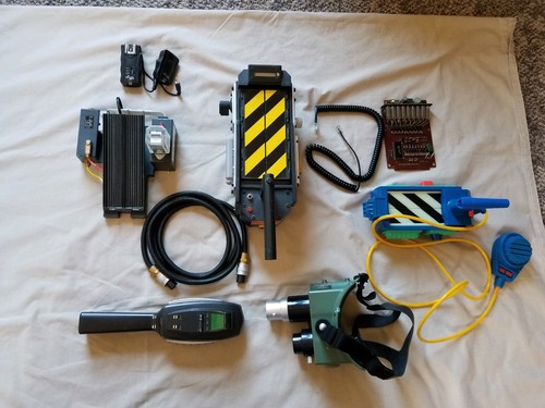 Ghostbusters Trap, Goggles, Pke, gizmo MT 500 Lot. Mattel/ Mattycollector Kenner