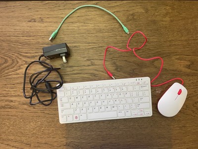Raspberry Pi 400 Kit (microSD, Broadcom BCM2711, 1.80 GHz, 4GB, US layout)...