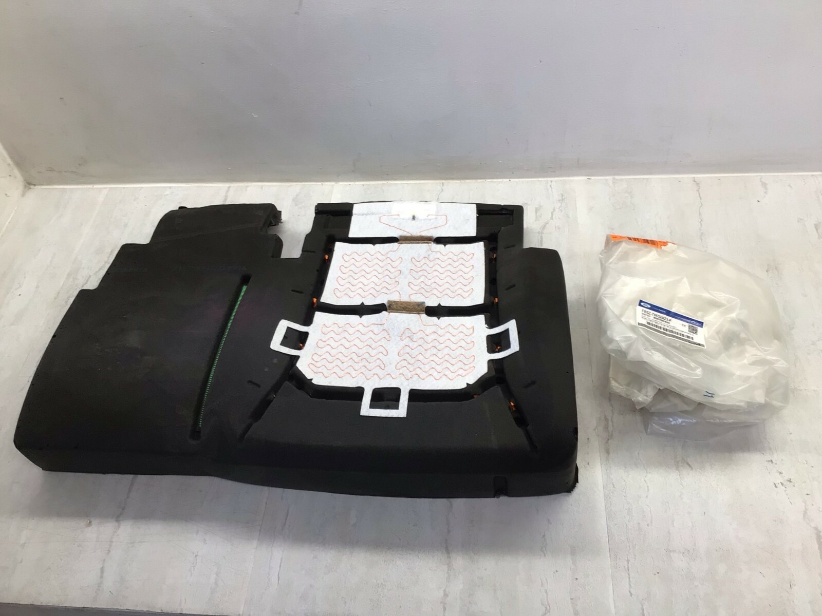 2016-2019 Ford Explorer OE 2nd Rear Left Seat Bottom Pad Cushion FB5Z-78632A23-F