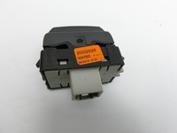 Dacia Sandero II B8 15-19 Schalter für Tempomat Dacia Sandero II B8 15-19 19.12.2014 255502886R 10097500 gebraucht Vorschau 4