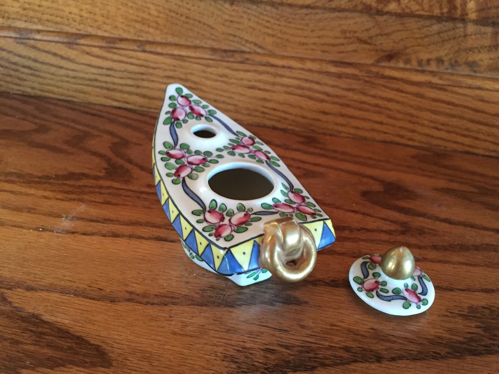 Desores, France 861 Inkwell - Boat Shape with Lid - Minty