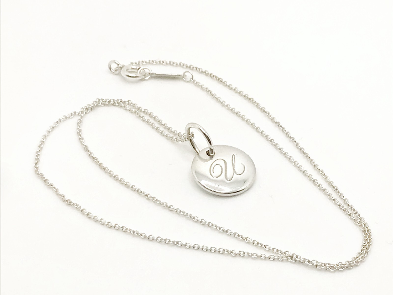 ✨TIFFANY＆Co. ティファニーイニシャルネックレス筆記体「u」925✨